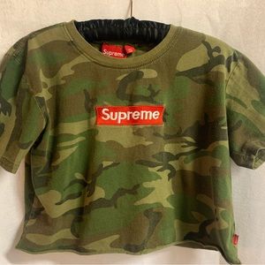 SUPREME women’s camo crop top, box logo, size Medium